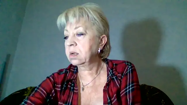 DianaQDream online show from April 2026 02:53:02 AM