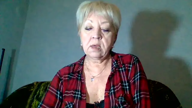 DianaQDream online show from April 2026 02:56:01 AM