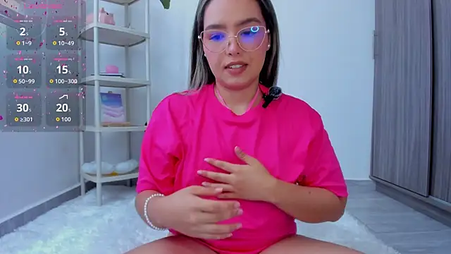 Alana Banana  online show from September 2025 04:11:01 PM