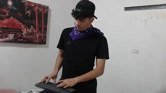 alice julls online show from October 2025 08:51:01 PM