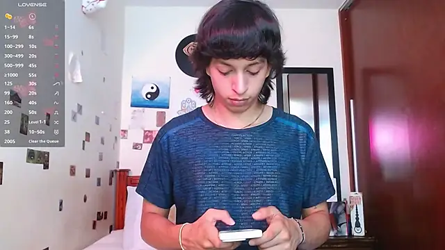 DannyPhantom555 online show from October 2025 04:51:01 PM