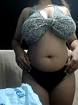 Snapshot of Hott_Muskan chatting on December 2025 06:34:02 PM Hott Muskan online show from December 2025 06:34:02 PM