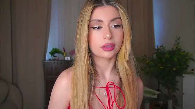 Snapshot of GeorginaHarn chatting on June 2026 08:05:02 AM GeorginaHarn online show from June 2026 08:05:02 AM
