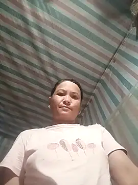 Snapshot of Love-Mama33 chatting on October 2025 11:09:01 PM Love-Mama33 online show from October 2025 11:09:01 PM