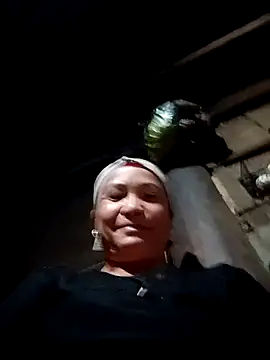 Snapshot of Love-Mama33 chatting on November 2025 12:40:02 PM Love-Mama33 online show from November 2025 12:40:02 PM