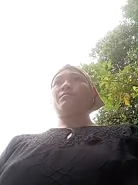 Snapshot of Love-Mama33 chatting on November 2025 12:53:01 AM Love-Mama33 online show from November 2025 12:53:01 AM