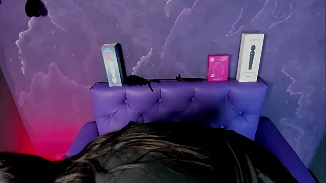 Lili milk20 online show from October 2025 07:46:02 PM