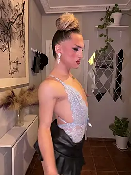 Snapshot of lacattiva chatting on October 2025 08:28:01 PM lacattiva online show from October 2025 08:28:01 PM