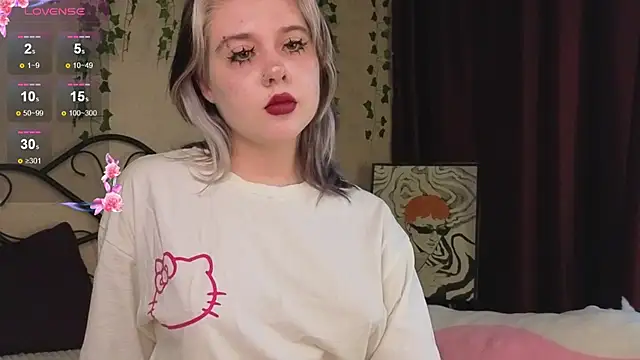 IrisSoCute online show from October 2025 08:33:01 AM