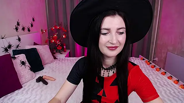 Snapshot of EvelinCuper chatting on October 2025 06:14:02 AM EvelinCuper online show from October 2025 06:14:02 AM