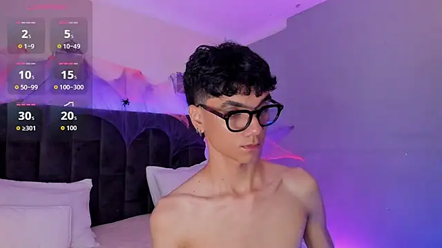 Phillicious   online show from October 2025 10:41:02 PM