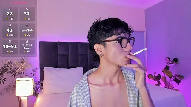 Phillicious   online show from November 2025 10:19:01 PM