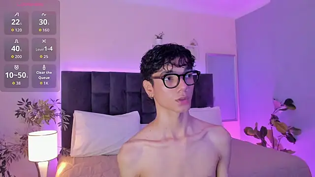 Phillicious   online show from December 2025 09:43:01 PM