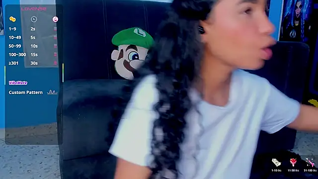 KhateAndersson online show from November 2025 07:01:02 PM