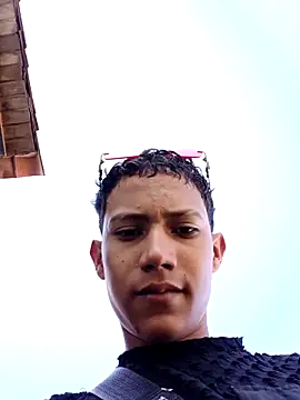 Snapshot of Toy_boy777 chatting on September 2025 08:52:02 PM Toy boy777 online show from September 2025 08:52:02 PM