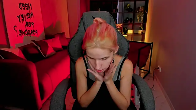 NitaNihil online show from December 2025 11:05:01 AM