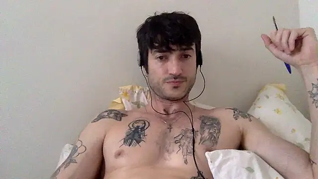 Snapshot of Fubinha chatting on November 2025 06:35:01 PM Fubinha online show from November 2025 06:35:01 PM