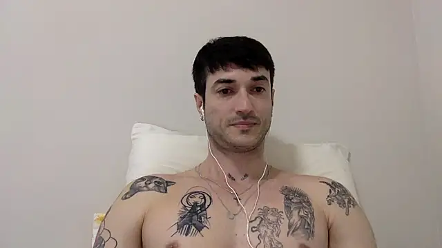 Snapshot of Fubinha chatting on December 2025 07:44:01 PM Fubinha online show from December 2025 07:44:01 PM