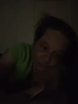 zeousseelphie online show from June 2026 08:35:01 PM