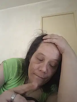 zeousseelphie online show from June 2026 12:20:01 PM