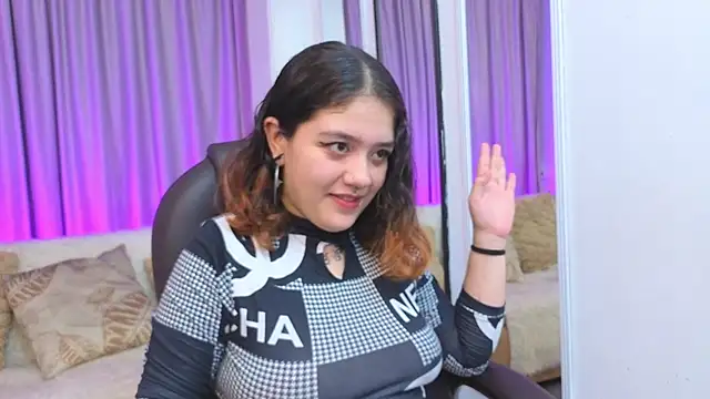 Niaa Stark online show from April 2026 11:47:02 AM