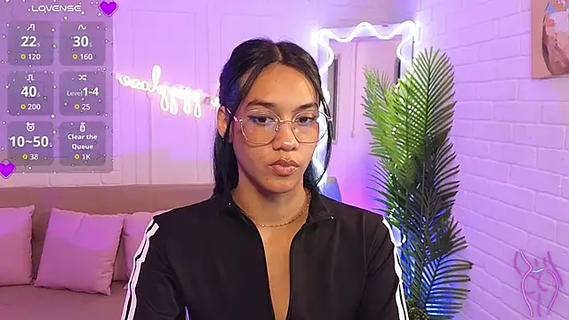 artemiss tay online show from October 2025 07:14:02 PM