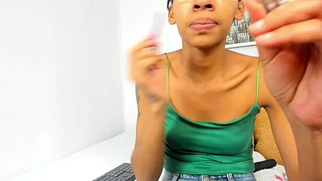 sarah ashbourne online show from November 2025 12:16:01 PM