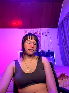 Eymmy 24 online show from November 2025 03:50:01 AM