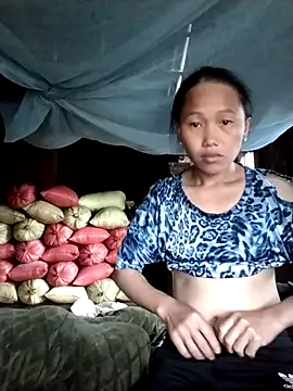 Snapshot of PhamPm70 chatting on November 2025 12:32:01 AM PhamPm70 online show from November 2025 12:32:01 AM