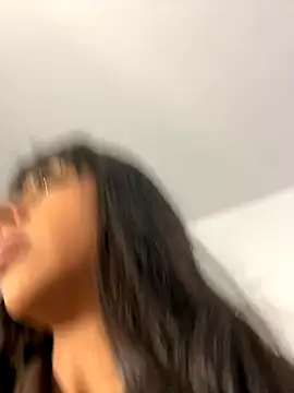 Aleja ruizz online show from November 2025 08:21:02 PM