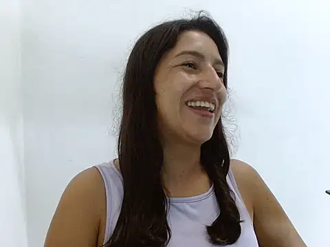 Snapshot of SarahFriendly chatting on June 2026 03:00:01 AM SarahFriendly online show from June 2026 03:00:01 AM