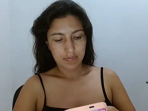 Snapshot of SarahFriendly chatting on June 2026 01:30:02 AM SarahFriendly online show from June 2026 01:30:02 AM