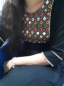 Snapshot of Aarti-kumri chatting on October 2025 08:23:02 AM Aarti-kumri online show from October 2025 08:23:02 AM