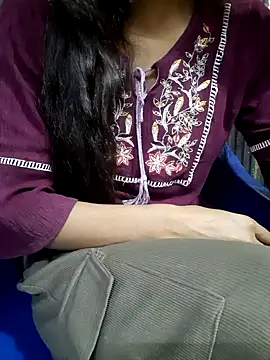 Snapshot of Aarti-kumri chatting on October 2025 04:52:01 PM Aarti-kumri online show from October 2025 04:52:01 PM