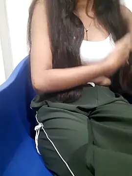 Snapshot of Aarti-kumri chatting on October 2025 10:33:02 PM Aarti-kumri online show from October 2025 10:33:02 PM