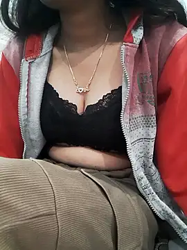 Aarti-kumri online show from January 2026 09:42:01 PM