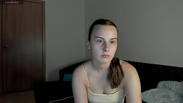 Kelly Cartier online show from June 2026 07:53:02 PM