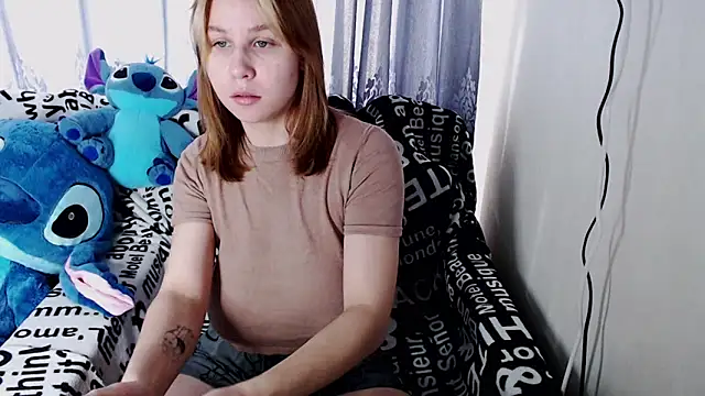 Snapshot of RoyAngela chatting on September 2025 07:19:01 AM RoyAngela online show from September 2025 07:19:01 AM