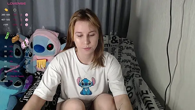 Snapshot of RoyAngela chatting on September 2025 01:33:02 PM RoyAngela online show from September 2025 01:33:02 PM