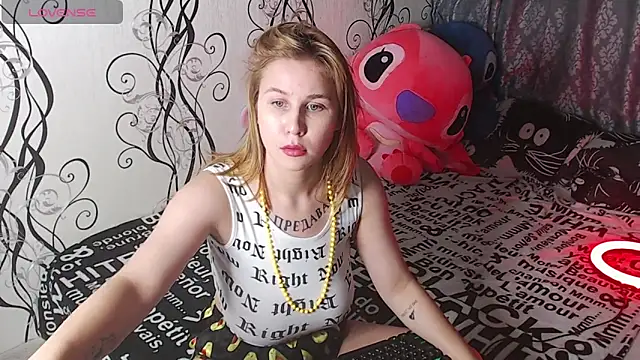 Snapshot of RoyAngela chatting on September 2025 08:45:01 PM RoyAngela online show from September 2025 08:45:01 PM