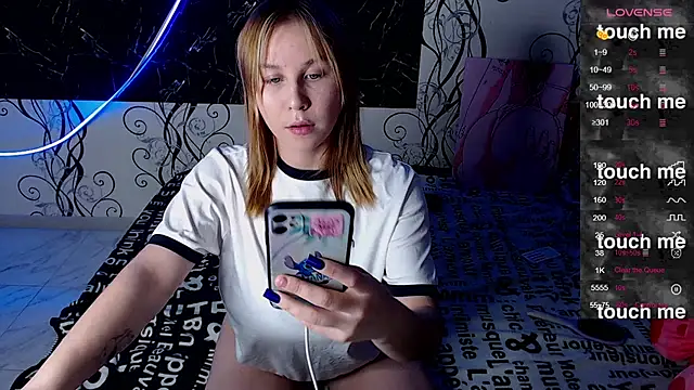 Snapshot of RoyAngela chatting on October 2025 07:34:01 PM RoyAngela online show from October 2025 07:34:01 PM