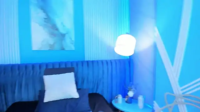 lizzievan online show from October 2025 12:03:01 PM