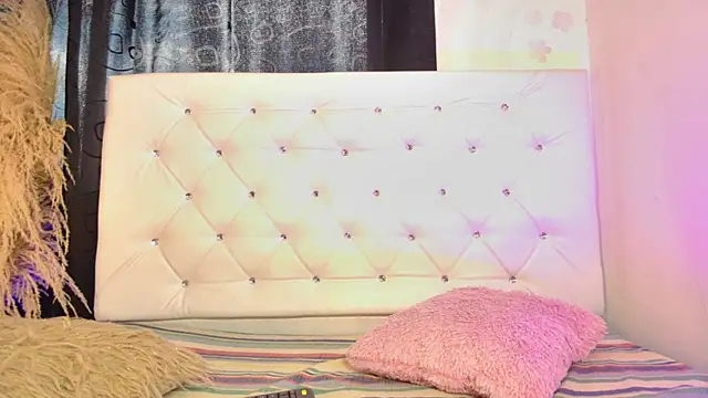 tatixxxvega online show from April 2026 05:54:01 PM