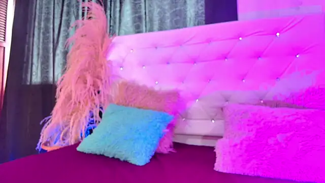 Snapshot of tatixxxvega chatting on June 2026 07:41:02 PM tatixxxvega online show from June 2026 07:41:02 PM