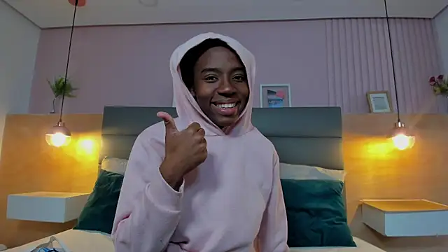  emma willliams  online show from October 2025 01:32:01 PM