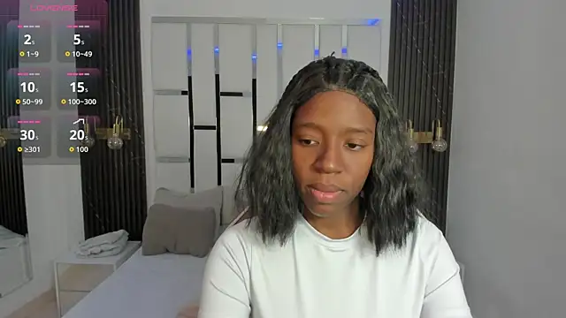  emma willliams  online show from December 2025 01:39:01 PM