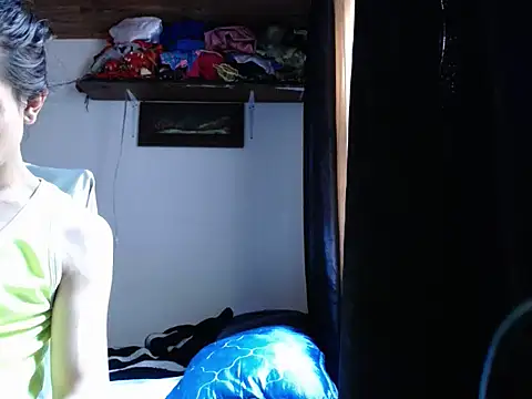 sashastarfire online show from November 2025 06:29:01 PM