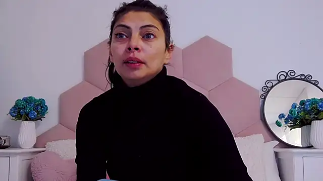 LadyLiia online show from January 2025 04:50:01 AM