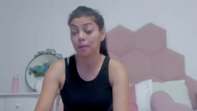 LadyLiia online show from January 2025 04:49:01 AM