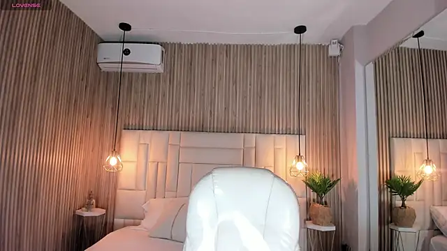 DulceGreem online show from November 2025 11:34:02 AM